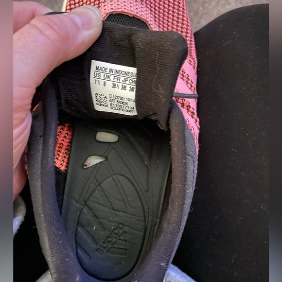 7.5 pink and black Addis’s women’s sneakers. Worn a handful of times. - Picture 8 of 10